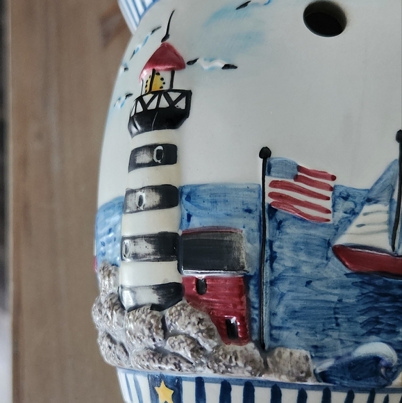 🕯️ Yankee Candle Lighthouse Wax Warmer – Nautical Ceramic, 3D Design - Picture 10 of 15